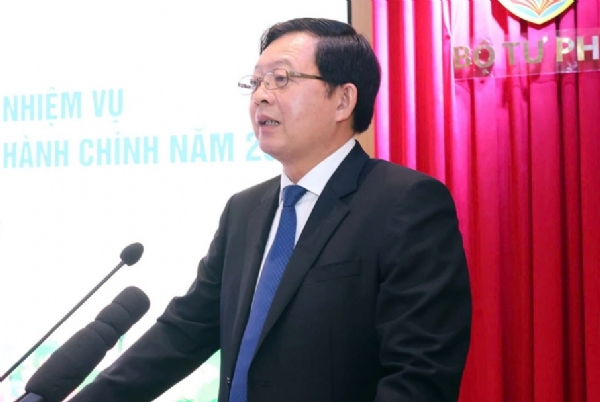 “Phát sinh nhiều đại án tham nhũng, kinh tế chưa từng có tiền lệ”