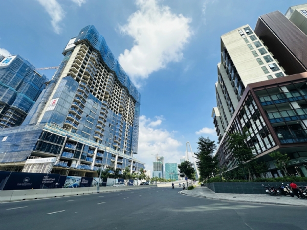 Vì sao 80% nguồn cung bất động sản thuộc về các &acute;ông lớn&acute;?