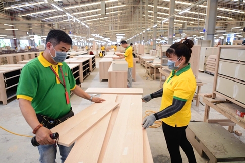 Ngân hàng UOB dự báo GDP năm 2025 của Việt Nam đạt 7,7%