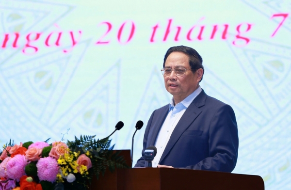 Thủ tướng: Đãi ngộ đặc biệt để thu hút 100 chuyên gia hàng đầu về nước