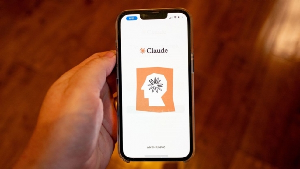 Quên cả ChatGPT, dân tình kéo nhau sang dùng AI mới đang khiến thế giới phát cuồng: Giỏi đến mức đáng sợ!