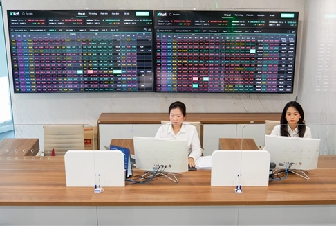 Nhiều doanh nghiệp tên tuổi đồng loạt thoái vốn