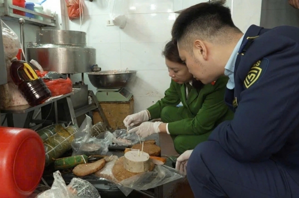 Ăn giò chả có hàn the, người tiêu dùng bị ảnh hưởng sức khỏe ra sao?