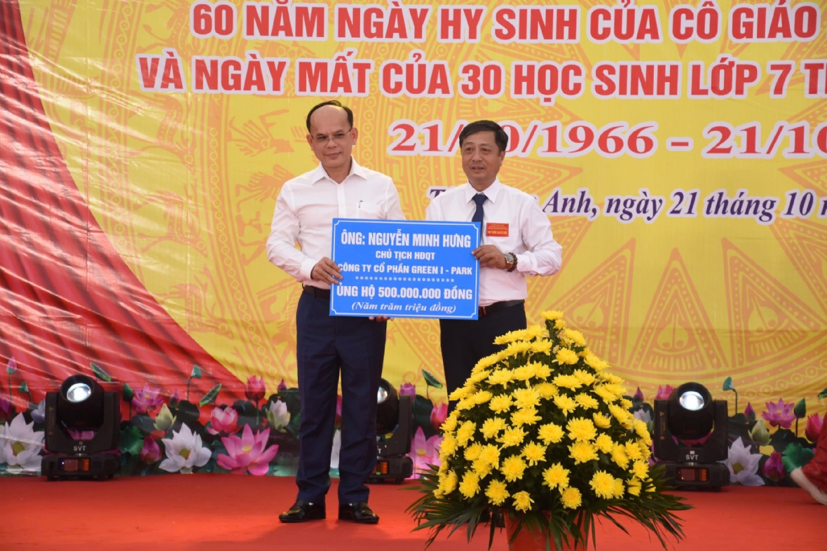 Chủ tịch Nguyễn Minh Hưng ủng hộ 500 triệu đồng cho Quỹ Khuyến học 20/10