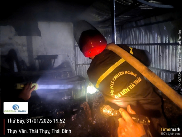 Công ty Green i-Park chống “giặc lửa” tại chợ Dành (Hưng Yên)