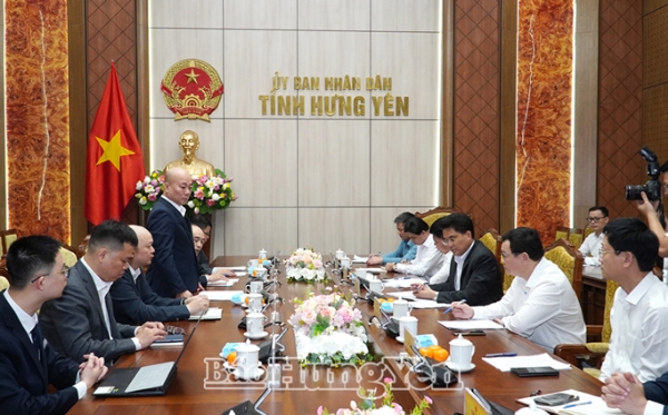 Đồng chí Phó Chủ tịch UBND tỉnh Lê Quang Hòa tiếp và làm việc với Hiệp hội Đầu tư Trung Quốc