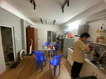 Lao động sống như thế nào với mức lương 10 triệu đồng/tháng ở Hà Nội