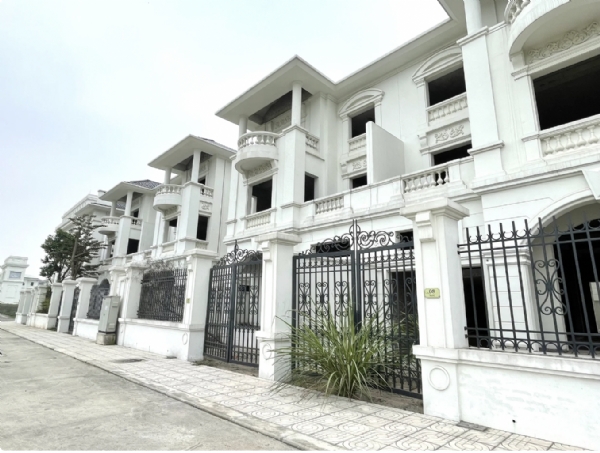 Nghịch lý biệt thự, liền kề triệu USD chào giá rẻ vẫn ‘đói&acute; khách thuê