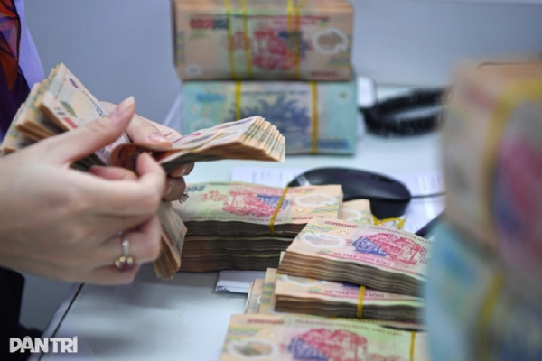 Làm rõ việc chuyển tiền trên 400 triệu đồng phải chờ 24 tiếng