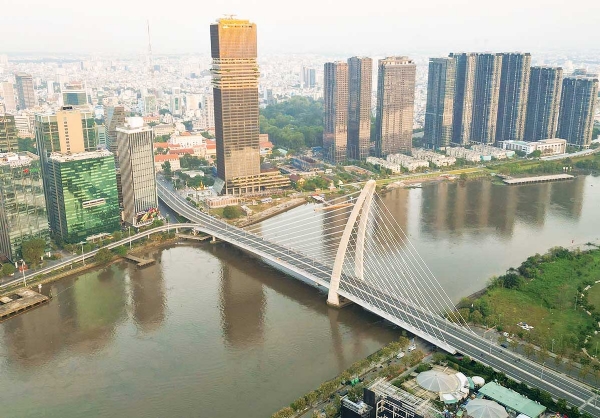 Đua nhau chào bán văn phòng và khách sạn hạng sang